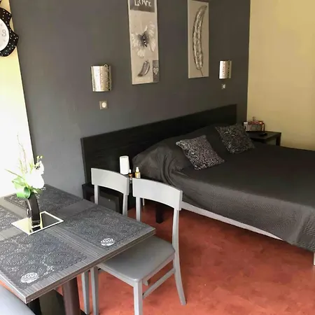 Chez Florent * آرْلْ