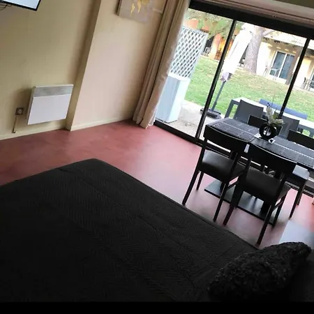 Chez Florent شقة *